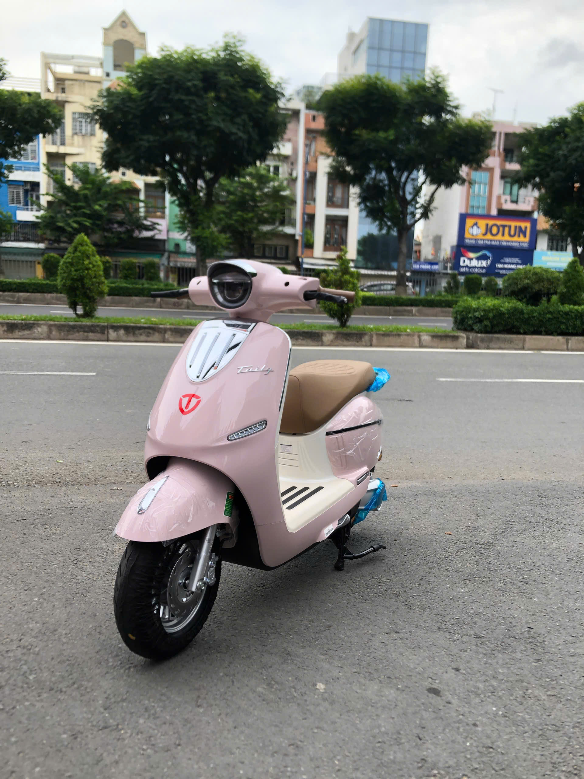 Tại sao ắc quy xe điện của bạn "già" nhanh thế? 10 dấu hiệu cảnh báo và cách phòng tránh hiệu quả