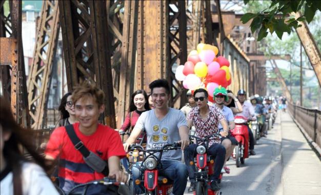 Xe đạp điện Giant đồng hành cùng các bạn trẻ Việt Nam