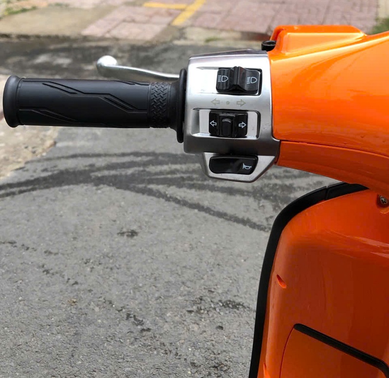 Xe m&aacute;y Điện DK Roma SX NFC